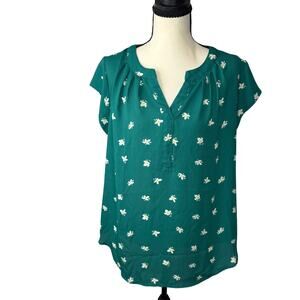 Hawthorn green floral blouse with bee prints Size L.